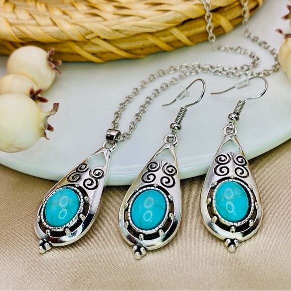 Urban Outfitters Boho Antique Silver Turquoise Hollow Engraving Drop Earrings - Picture 4 of 8